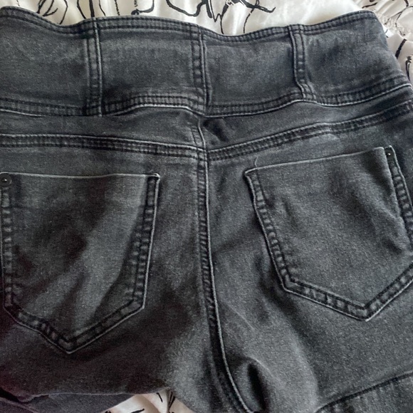 Brand: No Boundaries, Color: Black - Picture 2 of 4